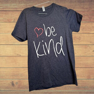 Dark Gray “Be Kind” T Shirt size Small